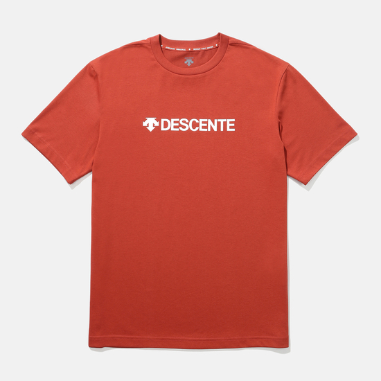 商品DESCENTE|【享贝家】DESCENTE 迪桑特 字母圆领运动短袖背侧小标T恤 红色 SN323UTS72（现采购商品，下单后12天内发货）,价格¥334,第2张图片详细描述