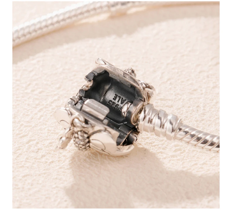 商品PANDORA|PANDORA 潘多拉 银色MOMENTS银手链,银蝶飞舞 597929CZ-19,价格¥320,第6张图片详细描述