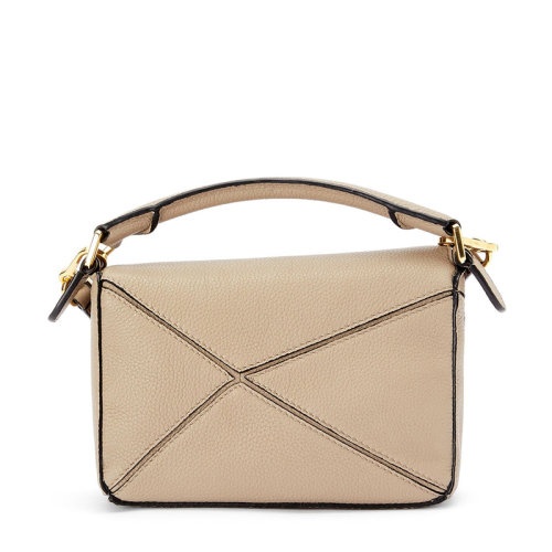 商品Loewe|【包税】LOEWE/罗意威 Puzzle系列 女士迷你沙色粒面小牛皮斜挎单肩手提拼图包0010585925,价格¥14974,第3张图片详细描述