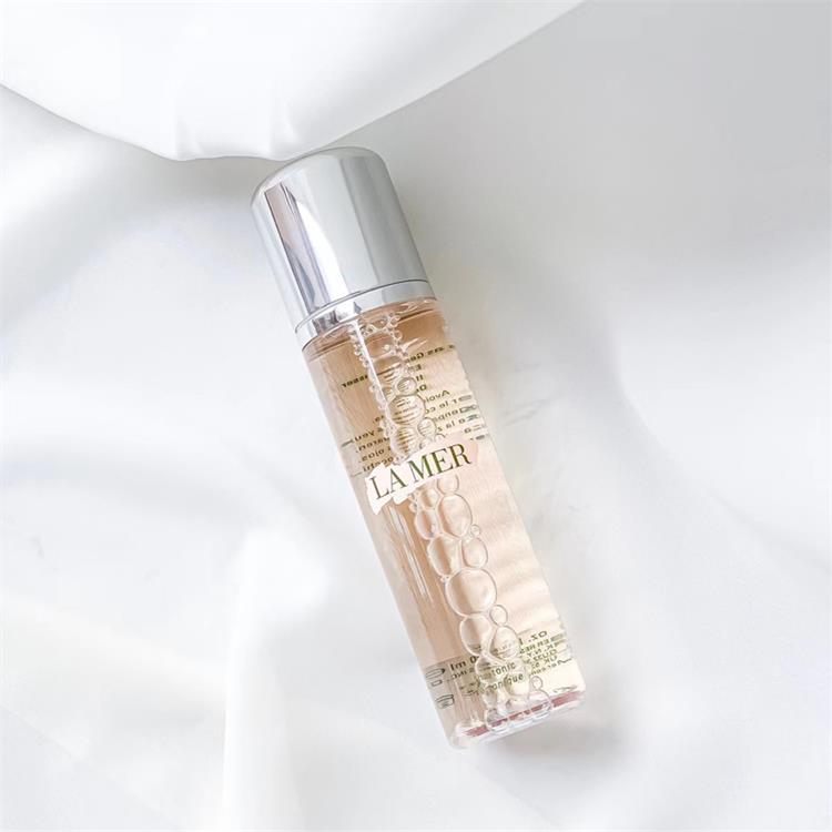 商品La Mer|LA MER海蓝之谜 多效净透洁肤水 温和卸妆保湿修护200ml,价格¥915,第2张图片详细描述