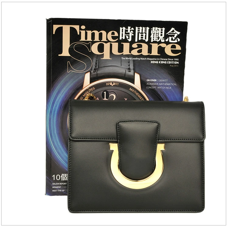 商品Salvatore Ferragamo|Salvatore Ferragamo 菲拉格慕 女士经典黑色皮革马蹄扣logo单肩手拿包 21-F893CALFNERO,价格¥3724,第6张图片详细描述