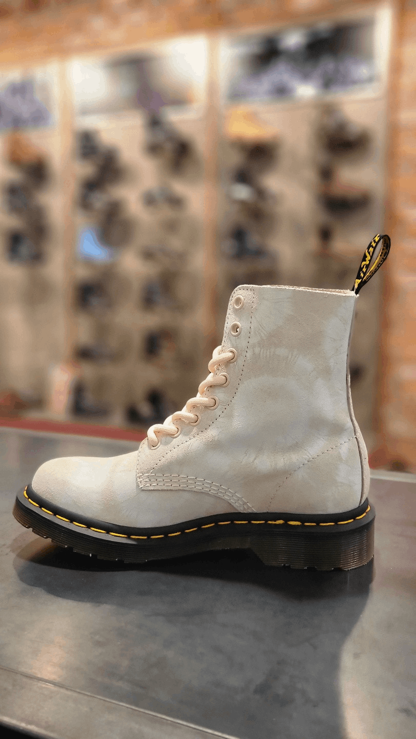 商品Dr. Martens|【Brilliant|包邮包税】马汀博士 马丁靴 1460 Pascal Shell Pink/White Tie Dye Printed Suede 26406971,价格¥571,第4张图片详细描述
