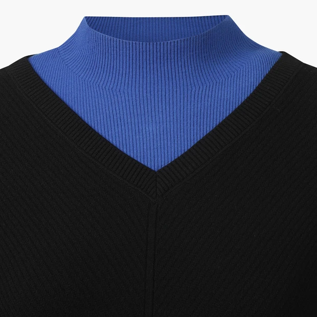 商品【预售商品15天发货】 DESCENTE|高尔夫女性撞色V领套头毛衣时尚 DO32WFKP93-BLKG,价格¥1025,第16张图片详细描述