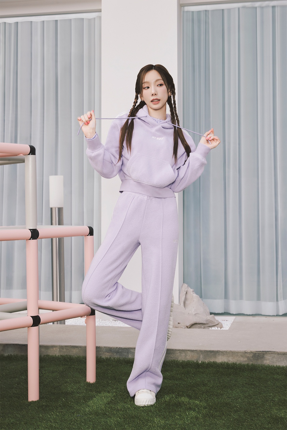商品NERDY|【享贝家】NERDY 新款女款加绒宽松运动裤休闲裤 灰色\奶白色\紫色（预售款，10天发货）PNEF22KD2202,价格¥238,第1张图片详细描述