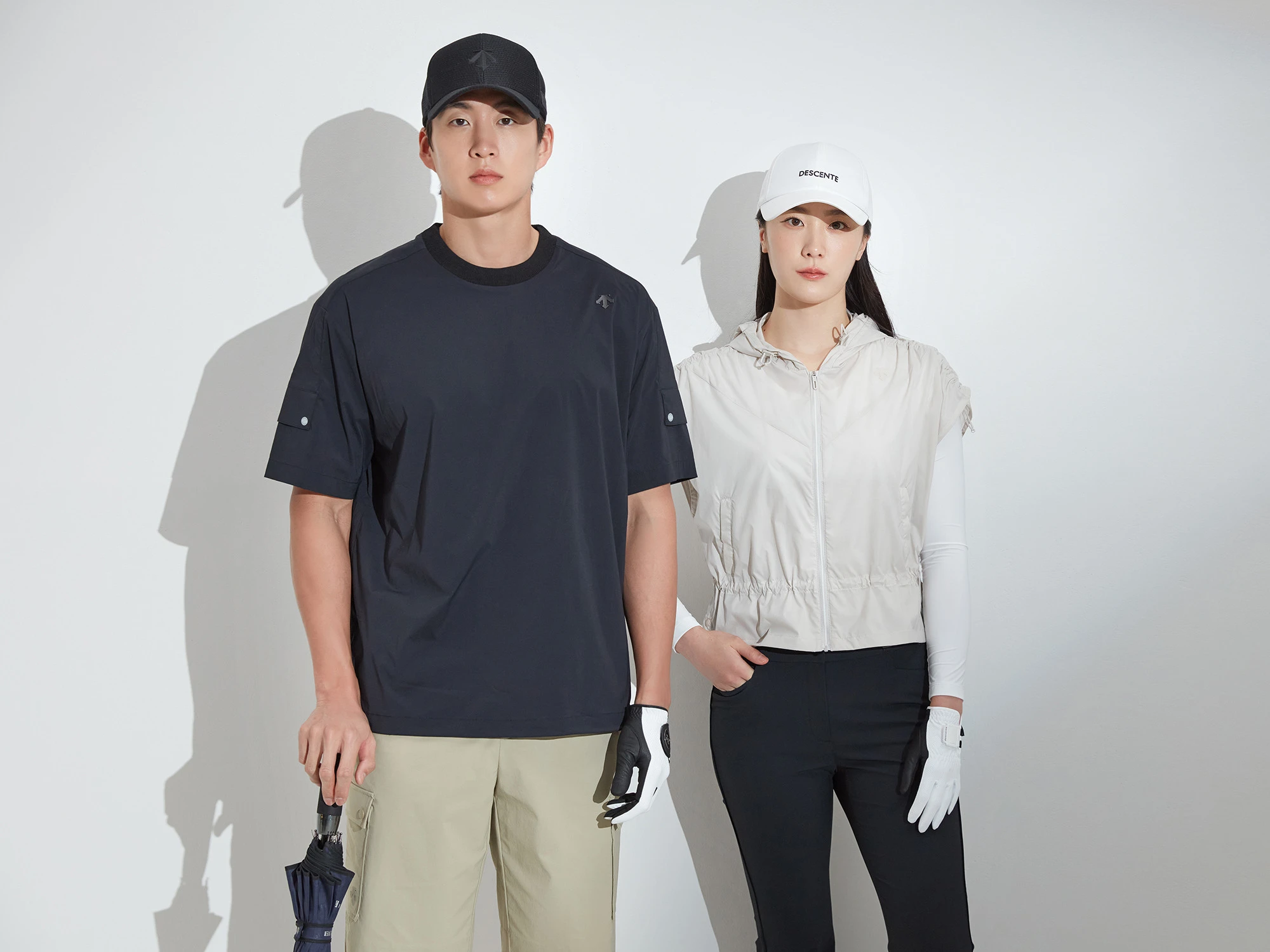 商品【预售商品15天发货】 DESCENTE|高尔夫系列女性网眼混合圆领内搭T恤 DP22WFIN45-BLKG,价格¥505,第3张图片详细描述