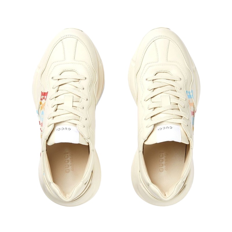 商品Gucci|GUCCI/古驰 Rhyton系男士米色皮革色彩字体印花休闲运动鞋720953DRW009522,价格¥3698,第4张图片详细描述
