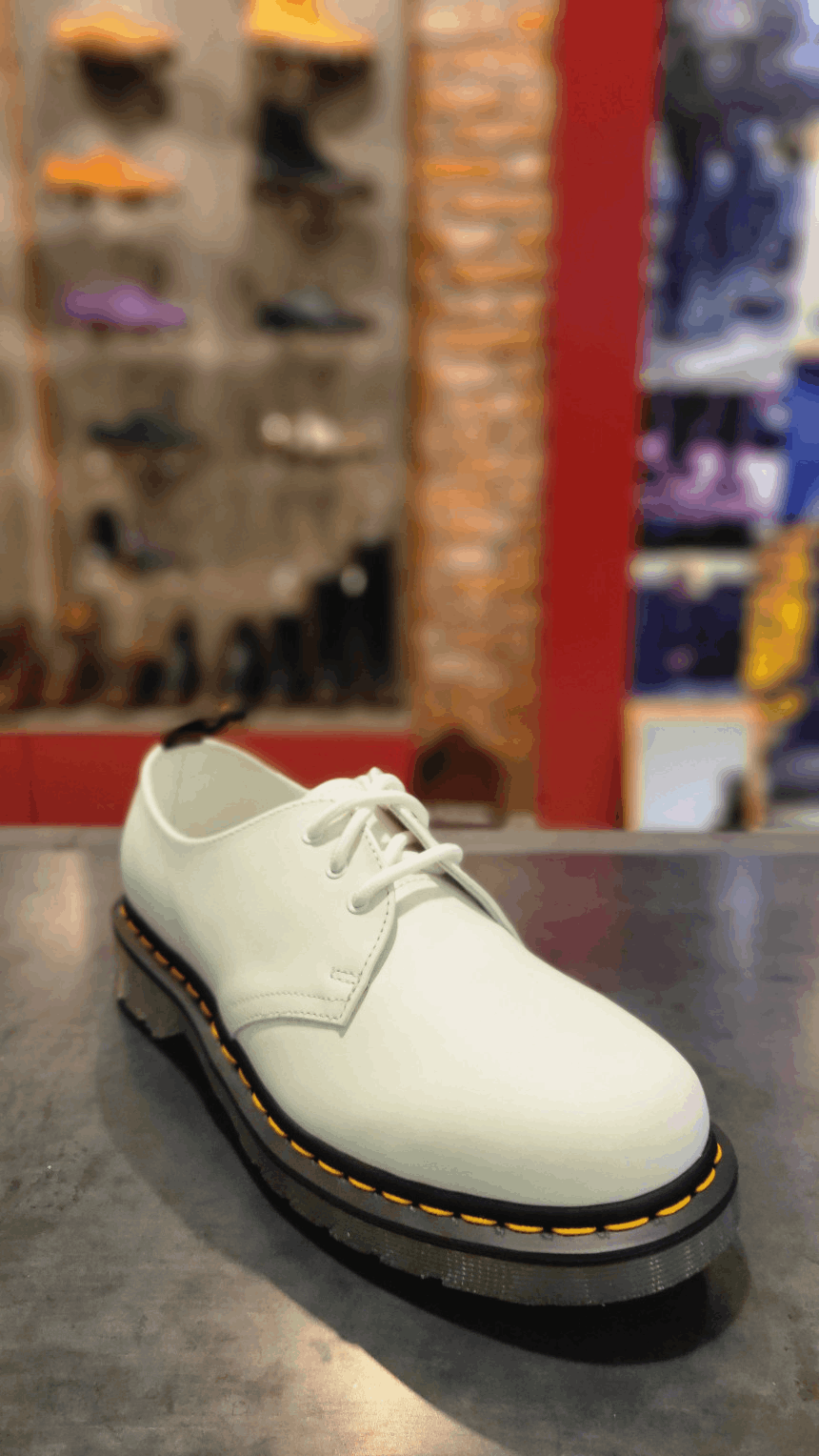 商品Dr. Martens|【Brilliant|包邮包税】马汀博士 马丁靴 1461 Iced White Smooth 26936100,价格¥780,第2张图片详细描述