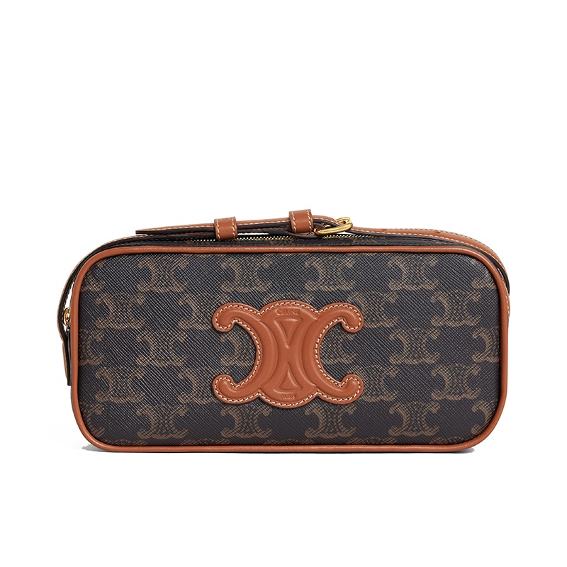 商品Celine|【包税】CELINE/赛琳 22新款CUIR TRIOMPHE TRIUMPH系列 女士迷你褐色帆布搭小牛皮拉链开合饰徽标单肩斜挎相机包10J582EGP.04LU,价格¥7134,第4张图片详细描述