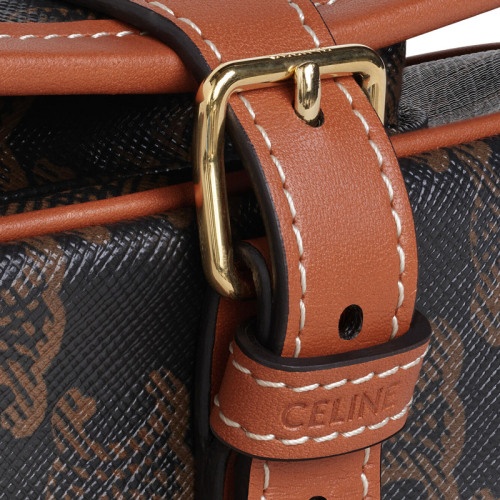 商品Celine|CELINE/赛琳 19秋冬新款Folco 女士中号拼色帆布单肩马鞍包 191502BZJ.04LU,价格¥11144,第2张图片详细描述