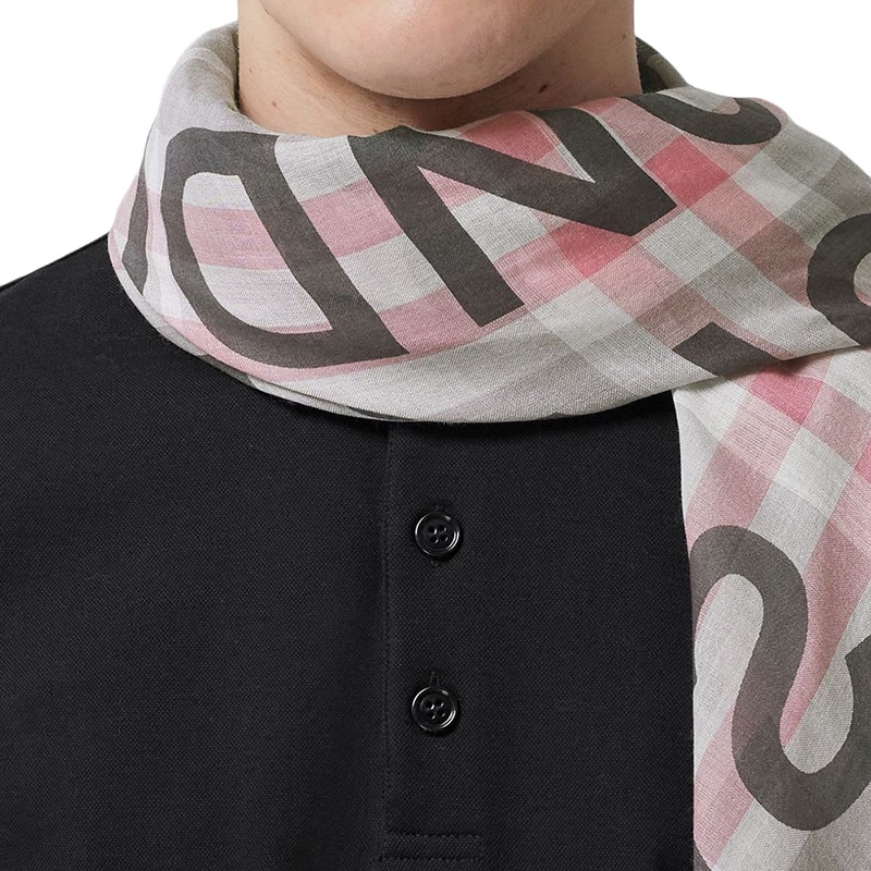 商品Burberry|【包税】BURBERRY/博柏利 22年秋冬新款 Horseferry系列 男女同款淡灰色/淡粉色丝毛混纺印花格纹大号方巾80573881,价格¥3362,第4张图片详细描述