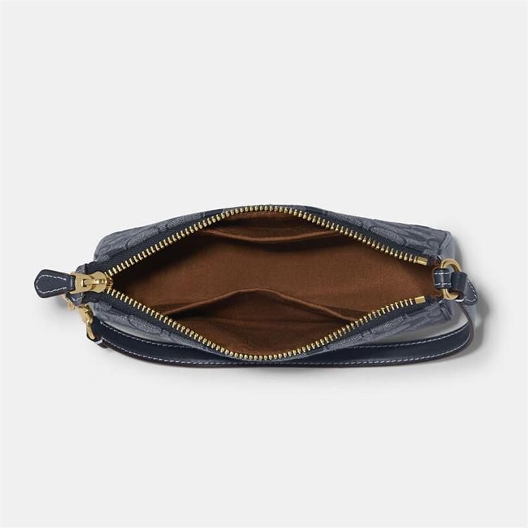 商品[国内直发] Coach|COACH 女士NOLITA19号手拿包香布雷平纹 CH149IMDEI 送礼好物,价格¥1225,第5张图片详细描述