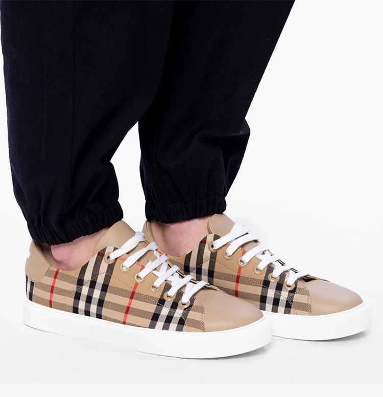 商品Burberry|BURBERRY 女士棕色运动鞋 8038866,价格¥2382,第8张图片详细描述