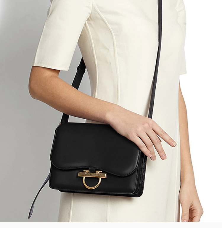商品[国内直发] Salvatore Ferragamo|Salvatore Ferragamo 菲拉格慕 女士黑色经典翻盖包 21-H321-699912,价格¥8220,第8张图片详细描述