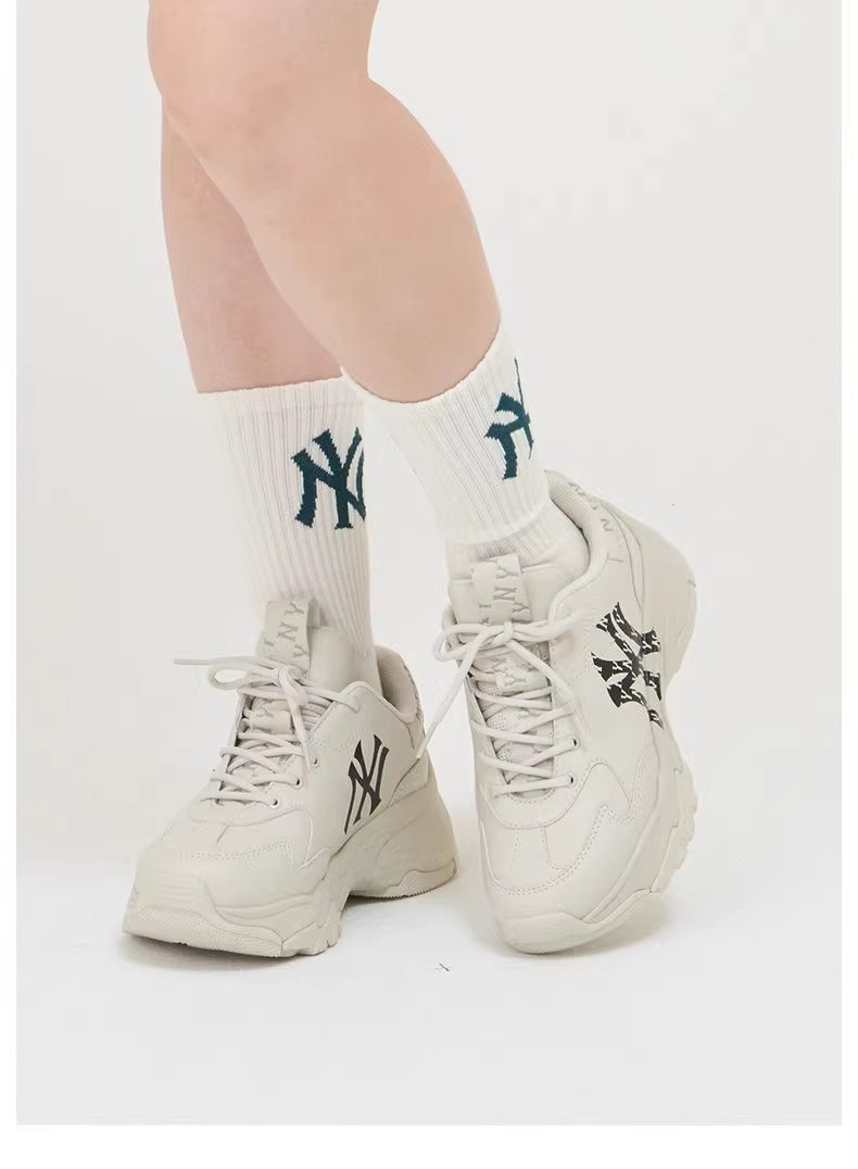 商品MLB|MLB|官方 男女情侣厚底休闲鞋时尚复古老花增高老爹鞋秋冬SHBMN,价格¥741,第4张图片详细描述