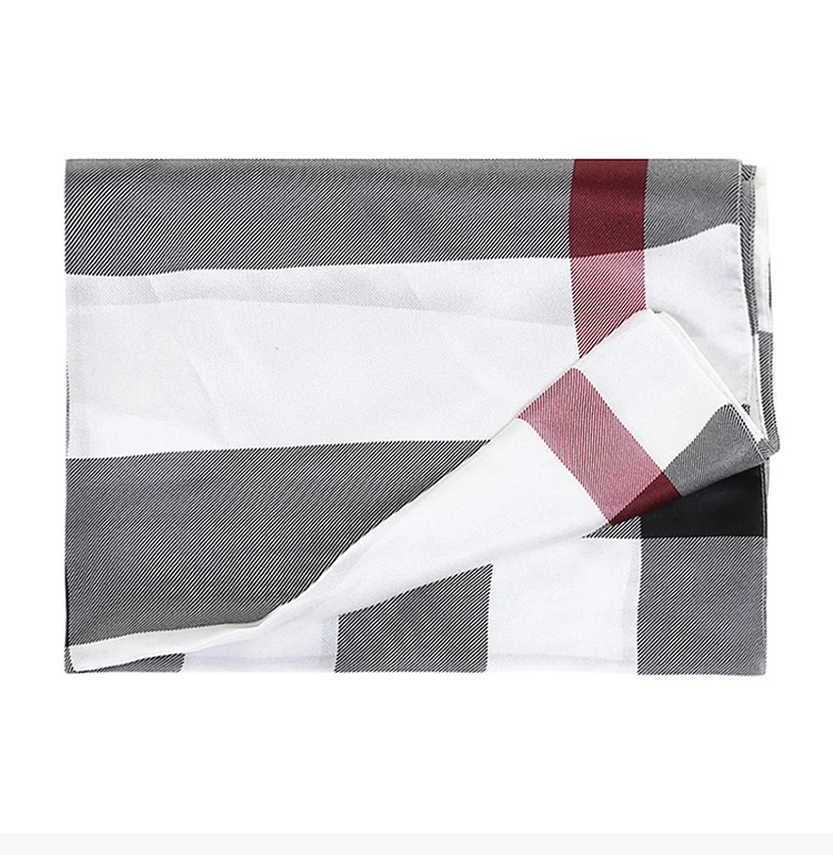 商品Burberry|BURBERRY 拼色女士丝巾 3753568,价格¥2067,第4张图片详细描述