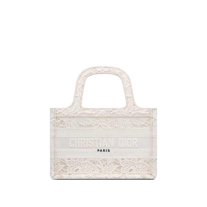 商品Dior|DIOR/迪奥 22新款Dior Book Tote系列 女士迷你款自然色织物花边刺绣徽标刺印手提托特包S5475ZROL_M925,价格¥18289,第5张图片详细描述