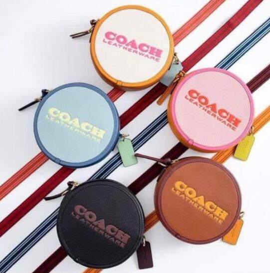 商品Coach|蔻驰女士撞色圆饼包单肩斜挎小号包CA098（香港仓发货）,价格¥943,第1张图片详细描述