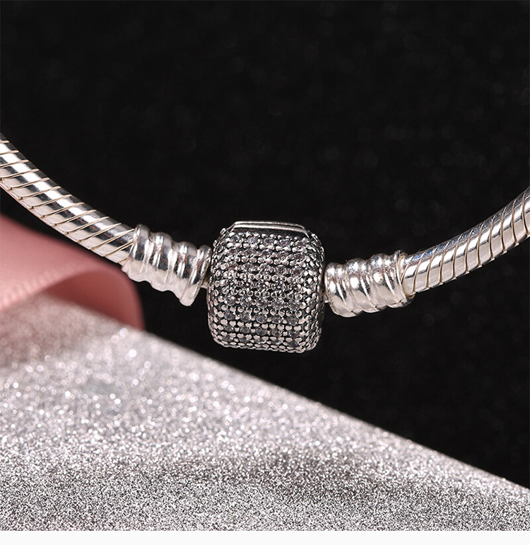 商品PANDORA|PANDORA 闪烁心形密镶扣925银手链 590723CZ,价格¥342,第7张图片详细描述