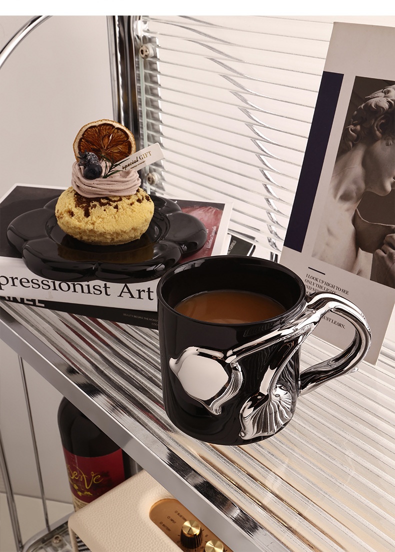 商品[国内直发] YeeCollene|韩风ins陶瓷铃兰马克杯咖啡杯喝水杯子高颜值小众跨境,价格¥186,第13张图片详细描述