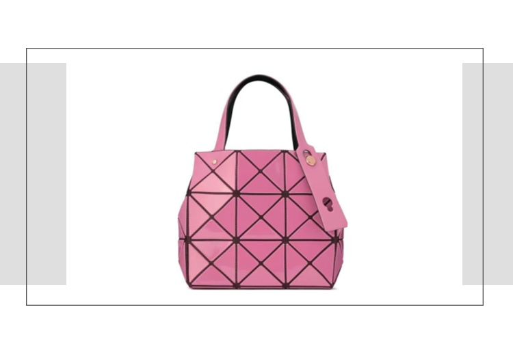 商品Issey Miyake|ISSEYMIYAKE三宅一生CARAT纯色简约三角折叠敞口尼龙托特包Tote购物袋手提包女款粉色 BB33-AG610-22,价格¥3823,第6张图片详细描述