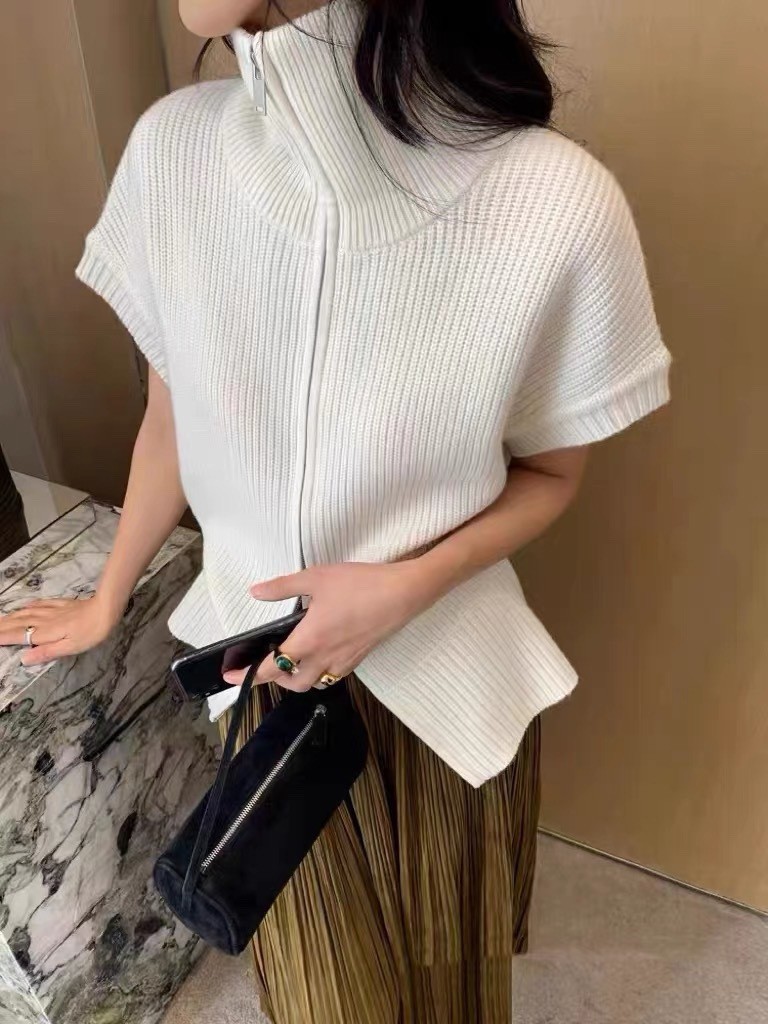 商品[国内直发] GLENVINTEN|2023新款麂皮笔筒包反绒皮迷你简约手提包真皮复古笔袋包女,价格¥538,第7张图片详细描述
