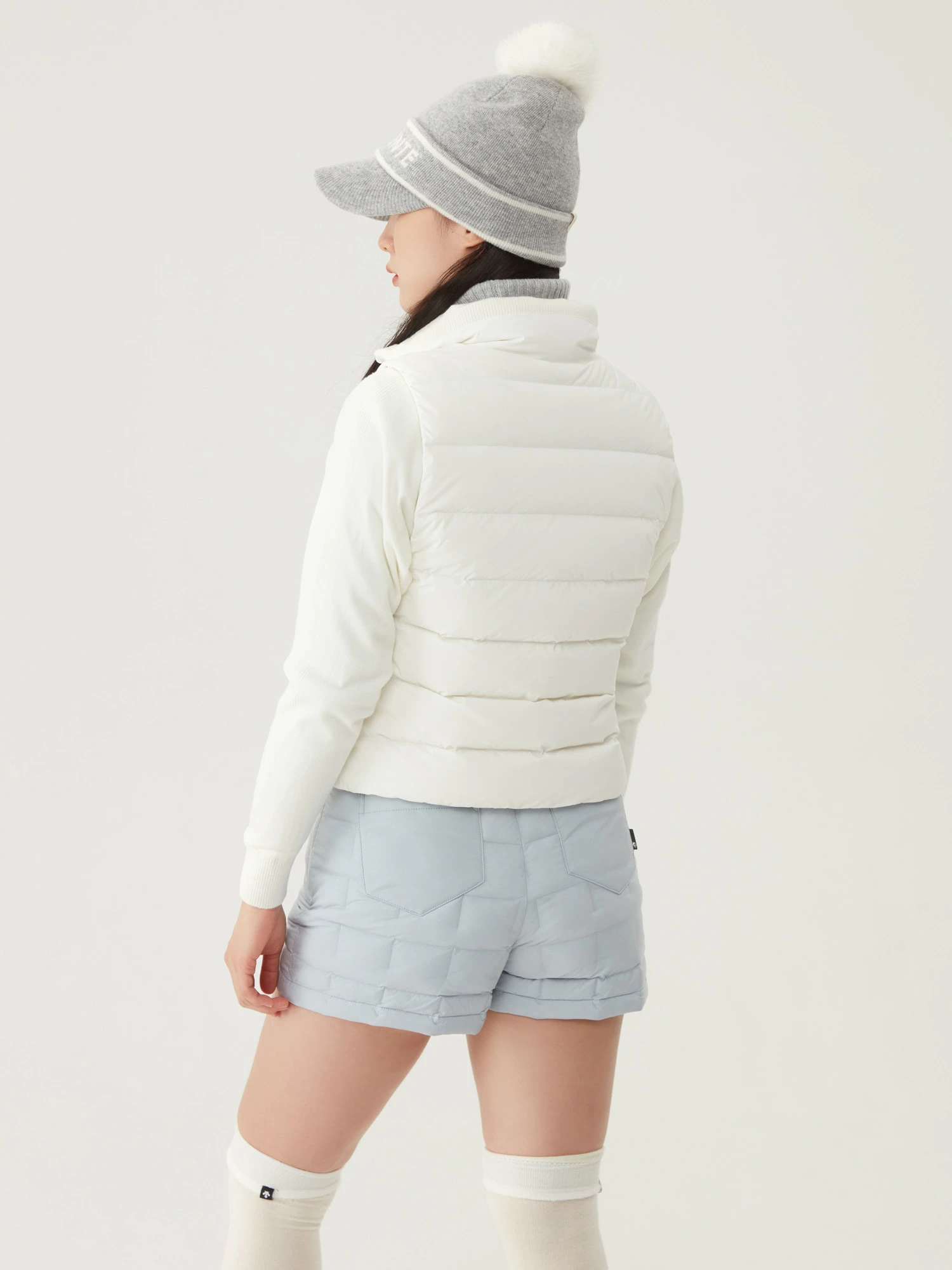 商品【预售商品15天发货】 DESCENTE|高尔夫系列女性绗缝A字短裤时尚舒适 DO42WFSPO2-LVDG,价格¥1157,第13张图片详细描述