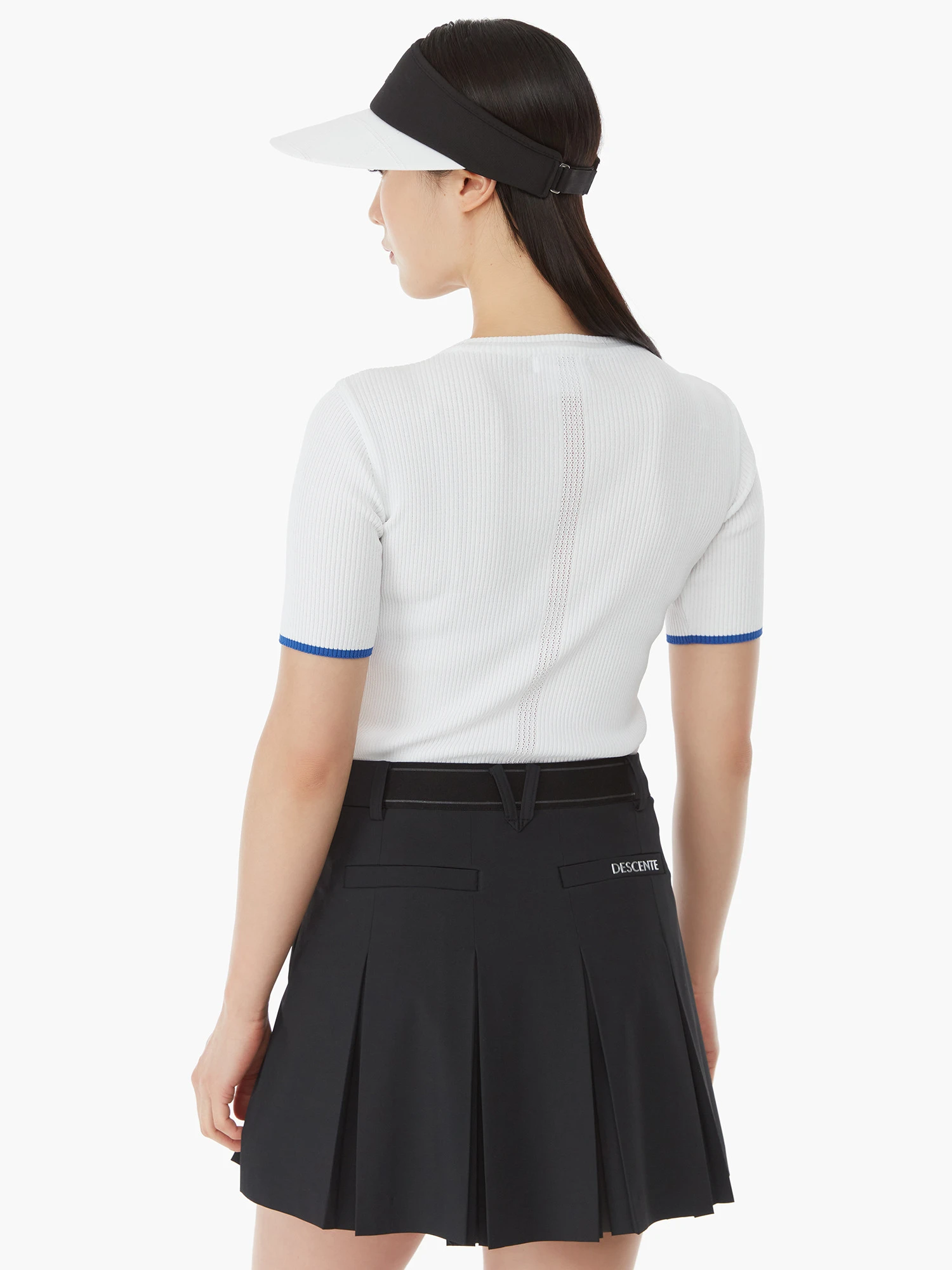 商品【预售商品15天发货】 DESCENTE|GOLF女性圆领短袖针织衫轻松休闲风 DP22WFKP41-BWTG,价格¥893,第8张图片详细描述