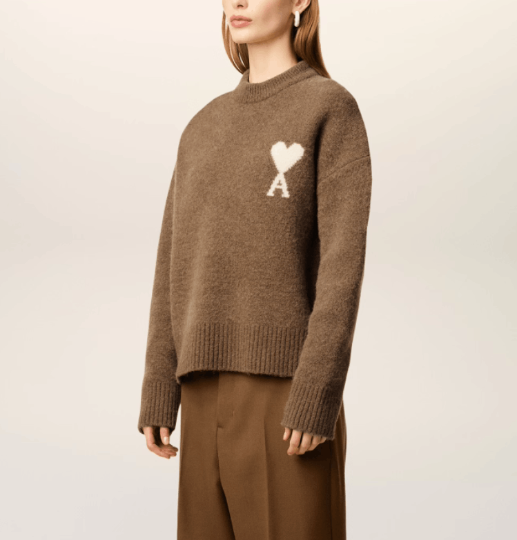 商品AMI|【秋冬新品】AMI 男女同款ADC羊驼毛混纺云朵毛衣 爱心毛衣（香港仓发货）,价格¥3319,第9张图片详细描述
