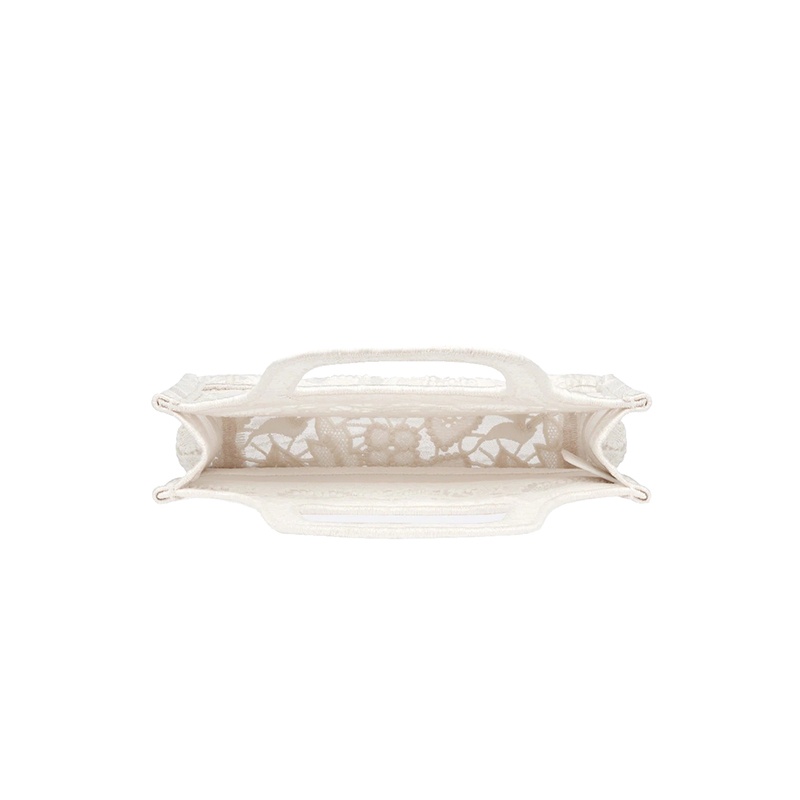 商品Dior|DIOR/迪奥 22新款Dior Book Tote系列 女士迷你款自然色织物花边刺绣徽标刺印手提托特包S5475ZROL_M925,价格¥18289,第3张图片详细描述