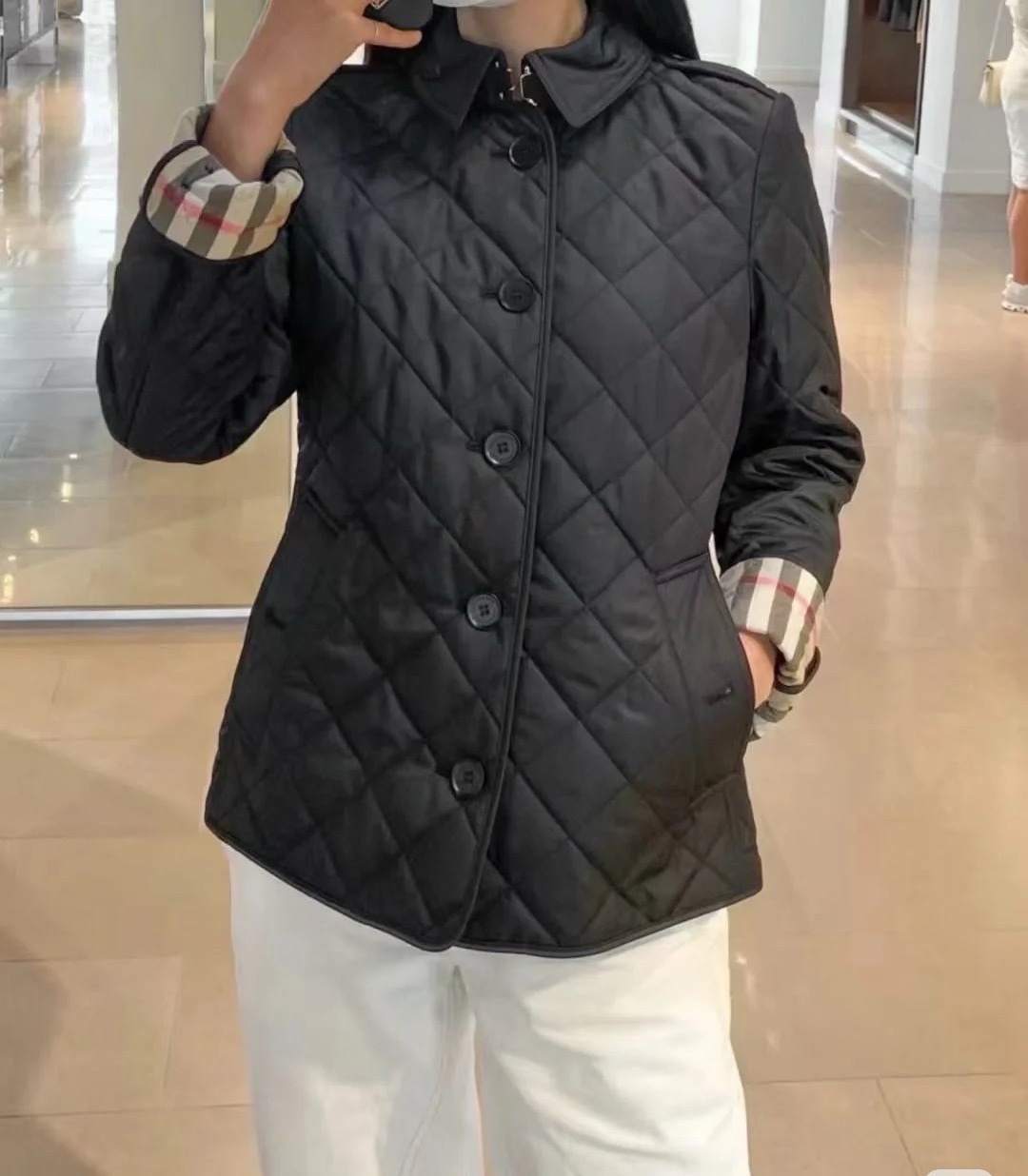 商品Burberry|博柏利 Frankby系列 女士黑色织物绗缝夹克80658711,价格¥3147,第4张图片详细描述