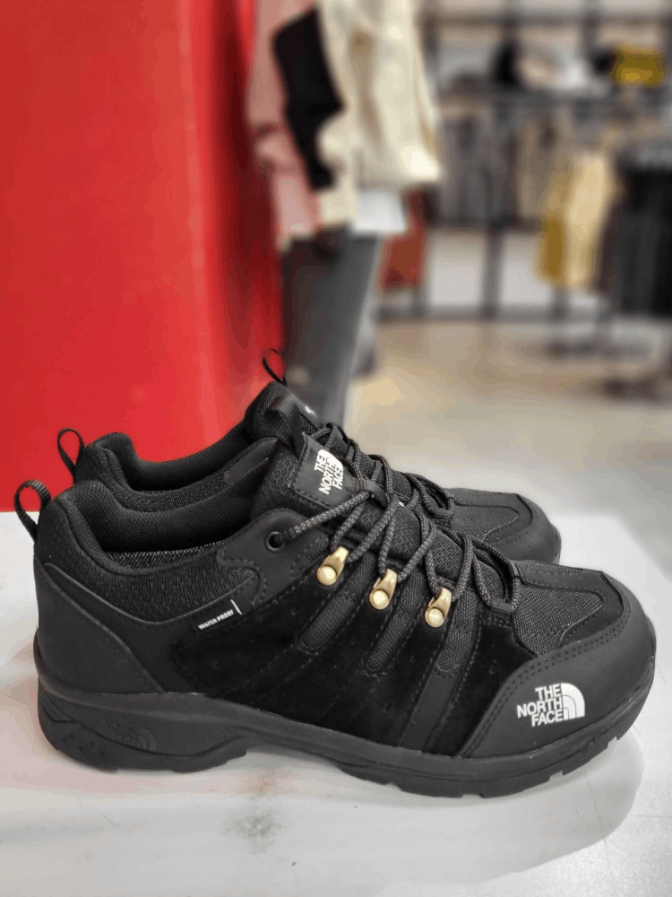 商品The North Face|【Brilliant|包邮包税】北面户外 男女共用 防水透气 登山鞋 黑色 NS91M52A BLK,价格¥540,第1张图片详细描述