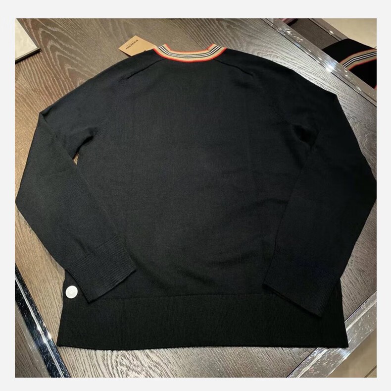 商品Burberry|Burberry博柏利SS24条纹V领单排扣长袖针织衫女款黑色80843251,价格¥2312,第9张图片详细描述