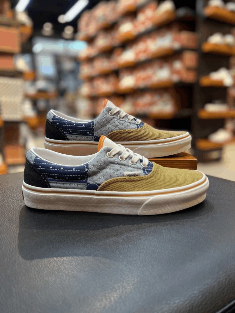 商品Vans|【韩国直邮|包邮包税】万斯[VANS] Era# Quilted Bandana # 男女共用 运动鞋 # multi/marshmallow (VN0A5EFNBCK),价格¥229,第1张图片详细描述