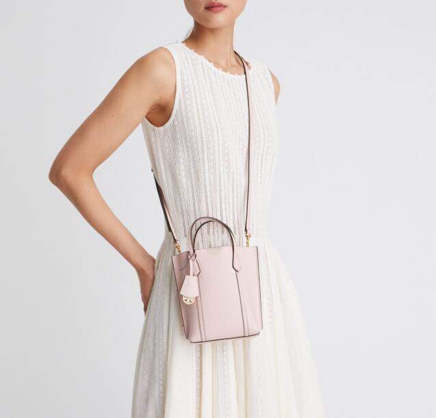 商品[国内直发] Tory Burch|汤丽柏琦 奢侈品TB女包Perry双Tlogo挂件 压花皮革托特包手提单肩斜挎包 89488-123,价格¥2207,第3张图片详细描述