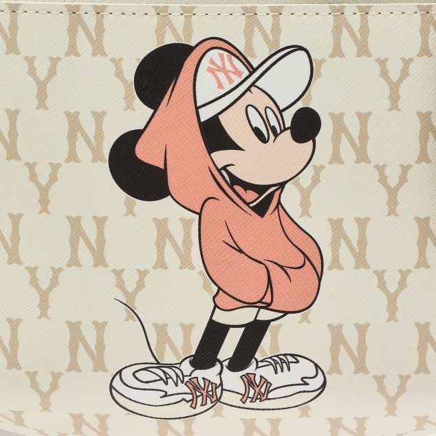 商品MLB|【SAvenue】MLB X DISNEY联名款复古NY满印老花腰包 男女同款 黑色/米色(提示：保税仓货品一人不可超过5单)32BGKC011 LY,价格¥283,第11张图片详细描述