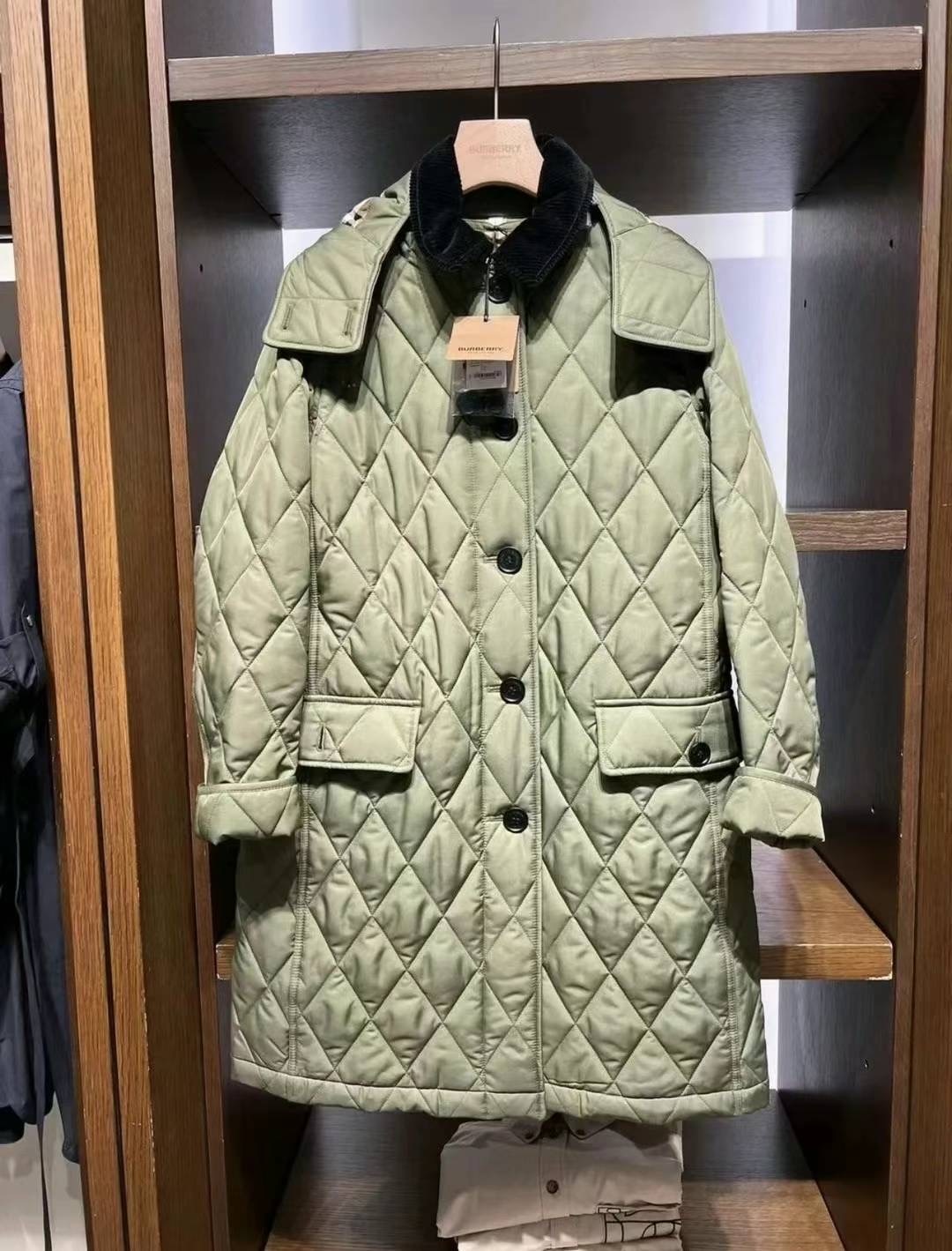 商品Burberry|BURBERRY/博柏利 女士卡其绿色尼龙长款棉服 80790831,价格¥2911,第9张图片详细描述