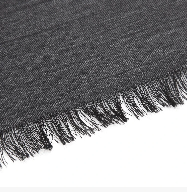 商品Gucci|GUCCI 古驰 女士灰色羊毛围巾 165904-3G646-1100,价格¥1101,第7张图片详细描述