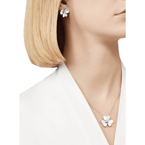 商品Van Cleef & Arpels| Van Cleef & Arpels/梵克雅宝 经典Frivole系列 18k金白金镶嵌钻石三瓣花朵小号耳钉VCARD80200,价格¥47979,第2张图片详细描述