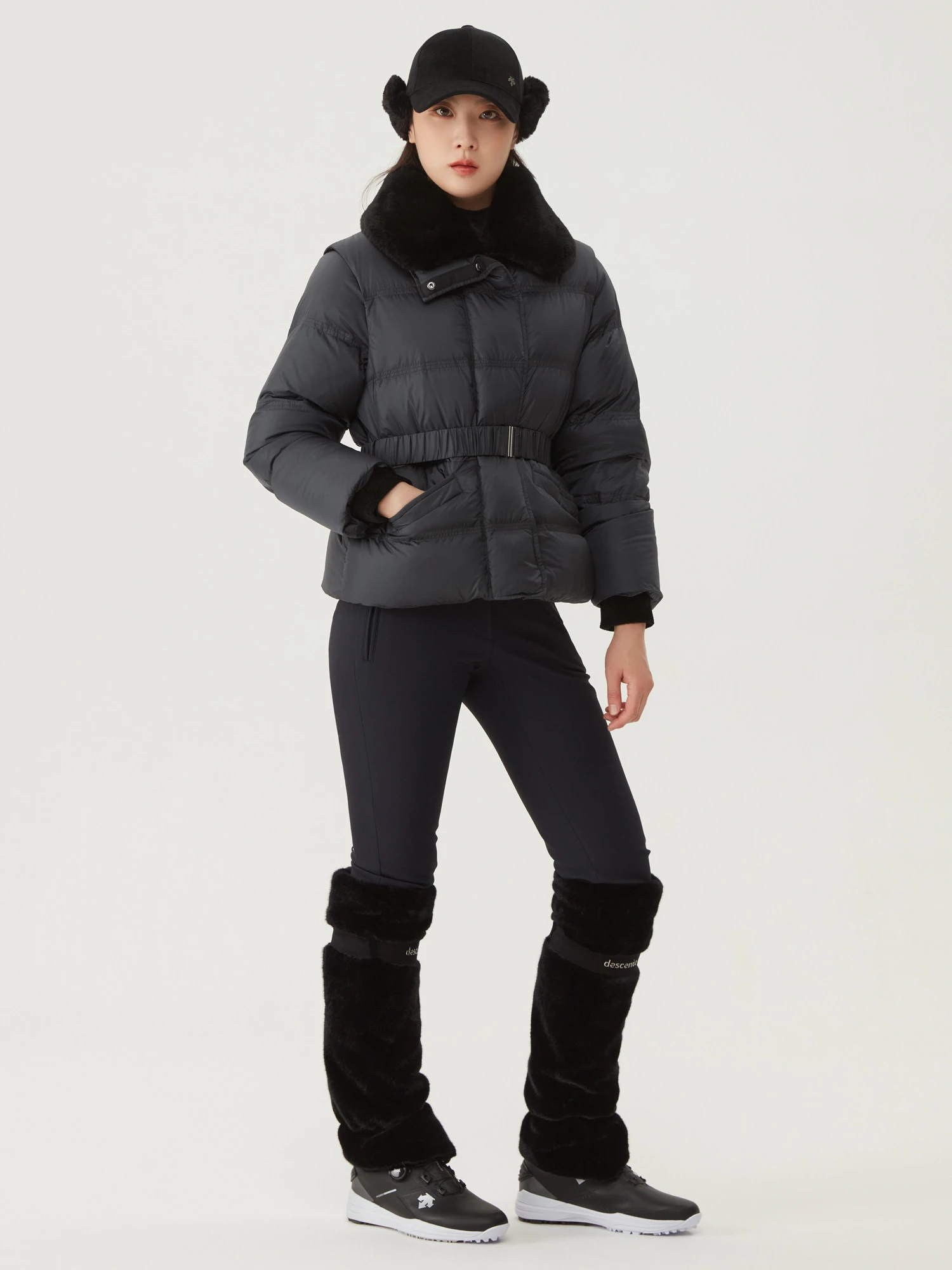 商品【预售商品15天发货】 DESCENTE|高尔夫女性经典修身靴裤时尚百搭舒适 DO42WFPTO5-NAVG,价格¥1113,第5张图片详细描述