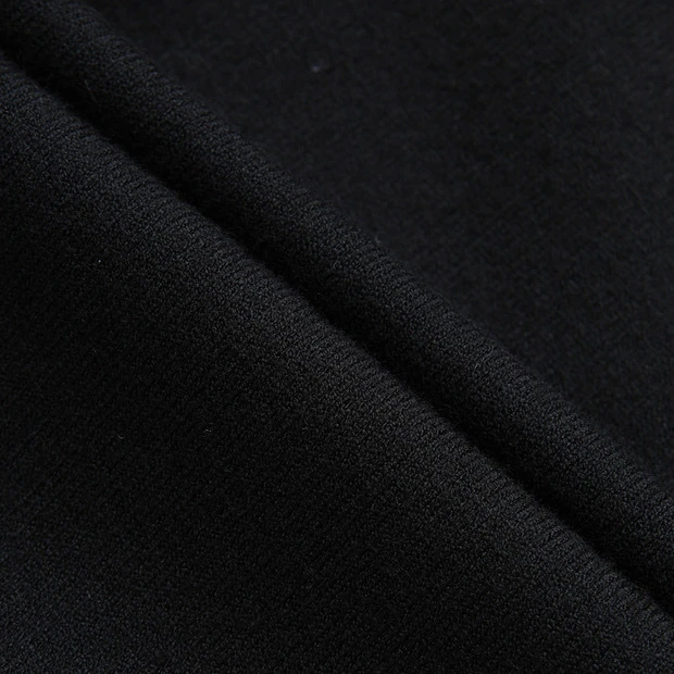 商品【预售商品15天发货】 DESCENTE|高球系列男士轻便防风毛衣适合周末休闲穿着 DO42MFKPO9-BLKG,价格¥1413,第6张图片详细描述