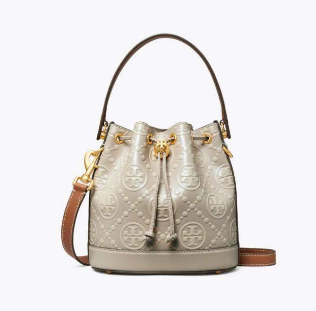 商品Tory Burch|汤丽柏琦T MONOGRAM 撞色压花水桶包（香港仓发货）,价格¥2938,第11张图片详细描述