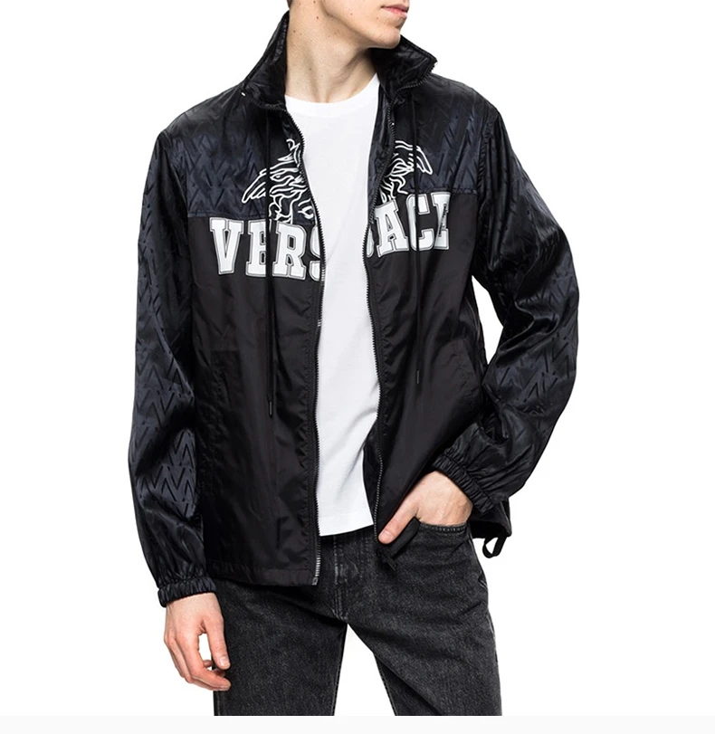 商品[国内直发] Versace|VERSACE 男士黑色尼龙夹克 A84360-A232567-A4008,价格¥6672,第7张图片详细描述