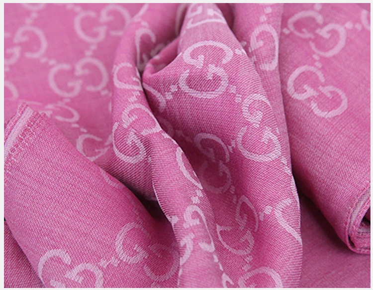 商品Gucci|GUCCI 古驰 女士粉色羊毛丝绸围巾 165904-3G646-5872,价格¥1168,第5张图片详细描述