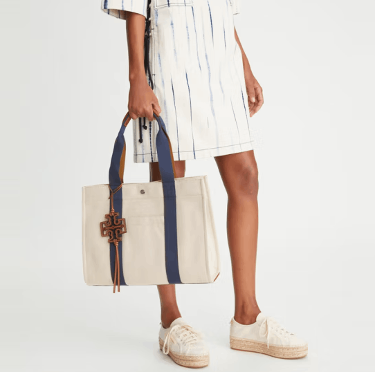 商品[国内直发] Tory Burch|托里·伯奇TORY BURCH 奢侈品 TB 女士TORY系列中号米色拼色织物配皮手提托特包大容量通勤包 135044-254,价格¥2468,第7张图片详细描述