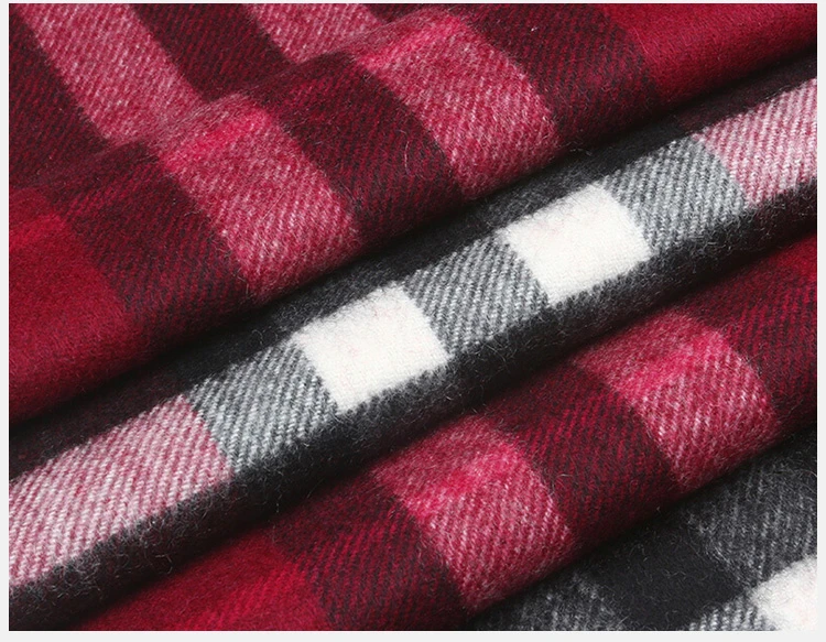 商品Burberry|Burberry 博柏利 女士Giant Icon羊绒围巾梅红色 3994153,价格¥3593,第13张图片详细描述