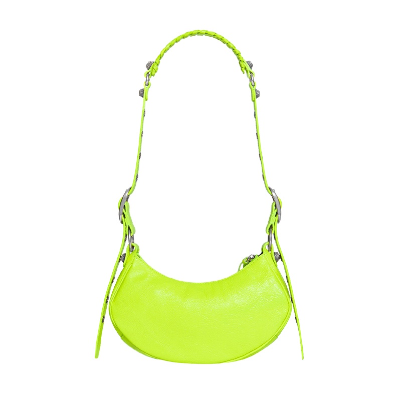商品Balenciaga|Balenciaga/巴黎世家 LE CAGOLE系列 女士超小号荧光绿色牛皮革鳄鱼压纹爱心镜子做旧银扣肩背手提腋下包 6713091VGUY7206,价格¥15605,第5张图片详细描述