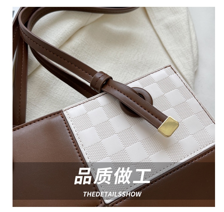商品[国内直发] GLENVINTEN|格岚云顿新款潮流撞色单肩包棋盘格复古女包时尚百搭斜挎包洋气小方包,价格¥186,第3张图片详细描述