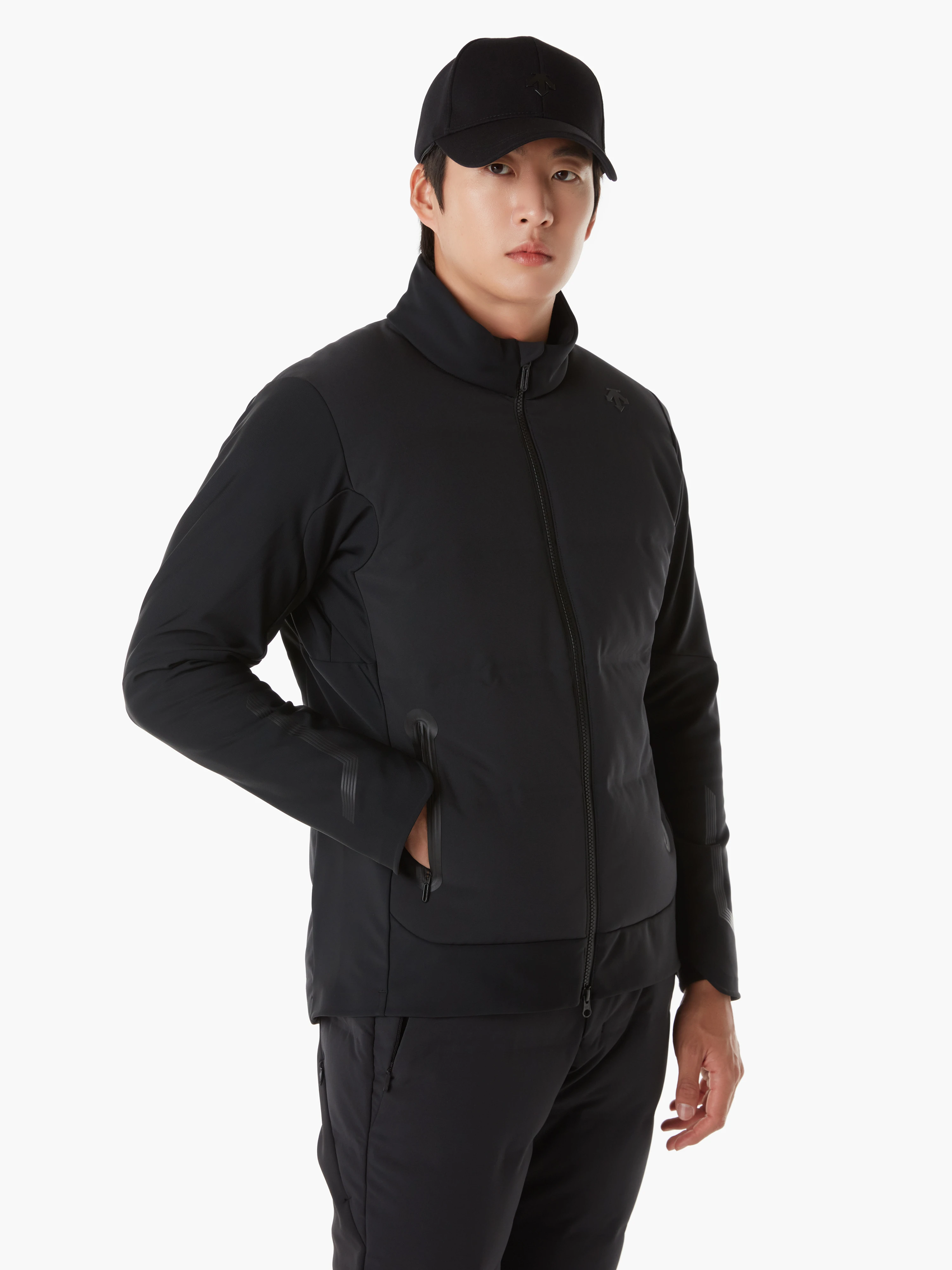 商品【预售商品15天发货】 DESCENTE|高球系列全拉链混合羽绒外套适合冬季户外 DP41MFDJOA-BLKG,价格¥7764,第6张图片详细描述