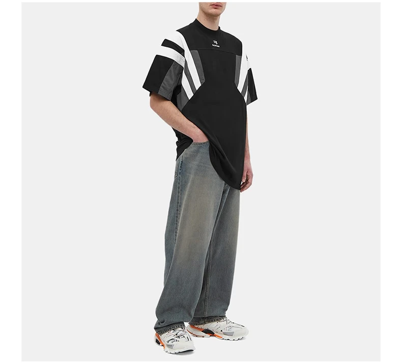 商品Balenciaga|BALENCIAGA 男士黑色棉质徽标刺绣大廓形圆领短袖T恤 675306-TLVA2-1150,价格¥3959,第7张图片详细描述