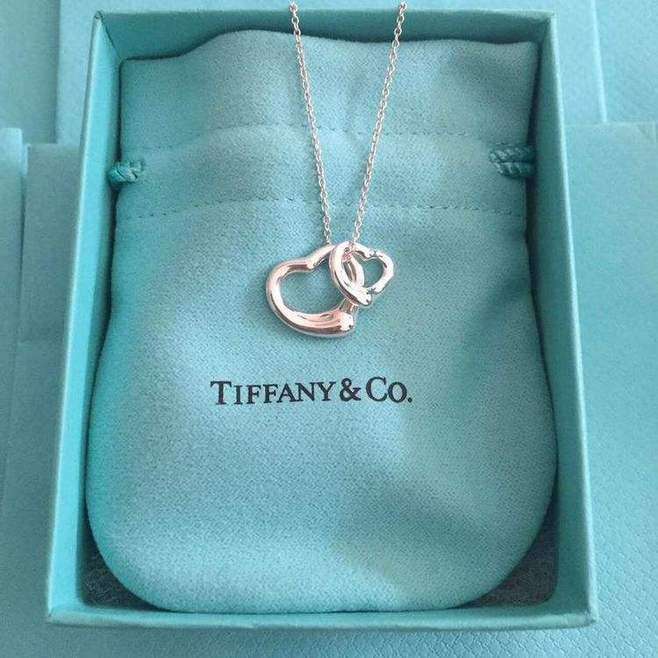 商品[国内直发] Tiffany & Co.|TIFFANY&CO.蒂芙尼项链 S925银吊坠 心形项链双爱心,价格¥3239,第2张图片详细描述